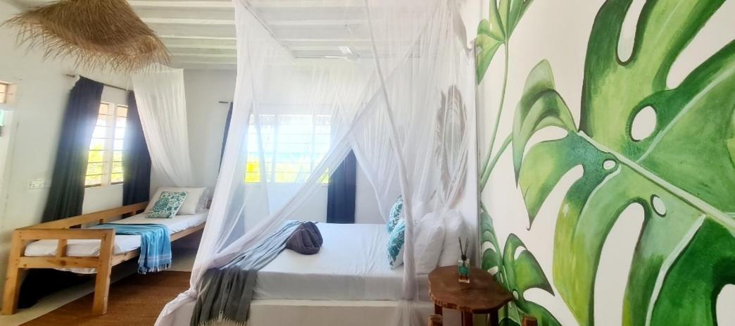 Garden Hotel 3*